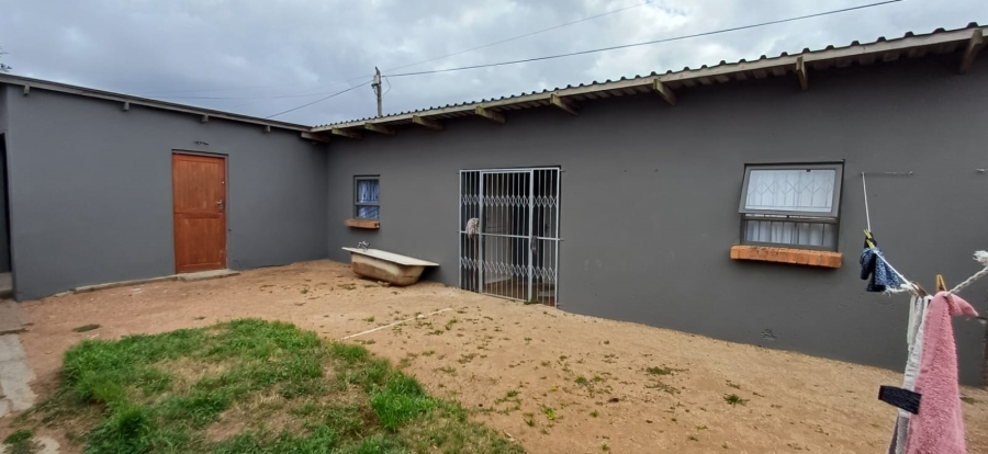 2 Bedroom Property for Sale in Zwide Eastern Cape